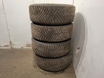 831826 - Image 4