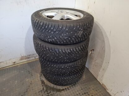 834461 - Image 3