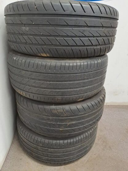834902 - Image 3