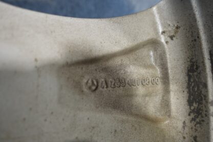 834841 - Image 10
