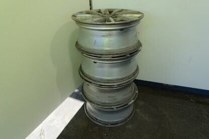 835060 - Image 3