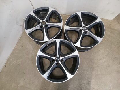 834169 - Image 4