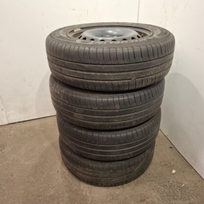 835614 - Image 3
