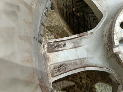 835407 - Image 9