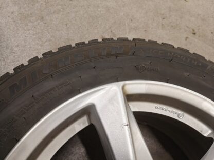 835649 - Image 6