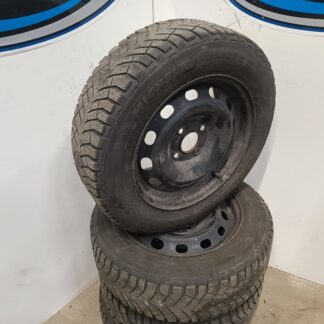 837017