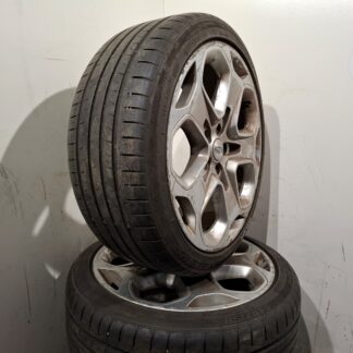 838427