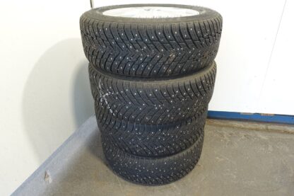 838329 - Image 3