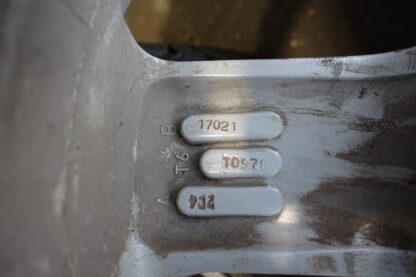 838437 - Image 11