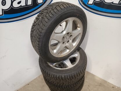 837428