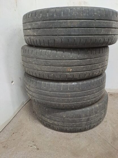 839585 - Image 3