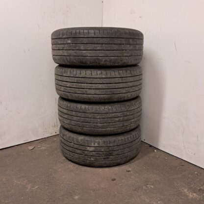 841973 - Image 3