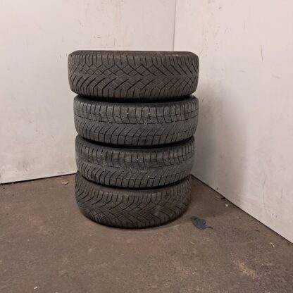 841990 - Image 3