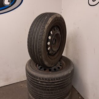 842000