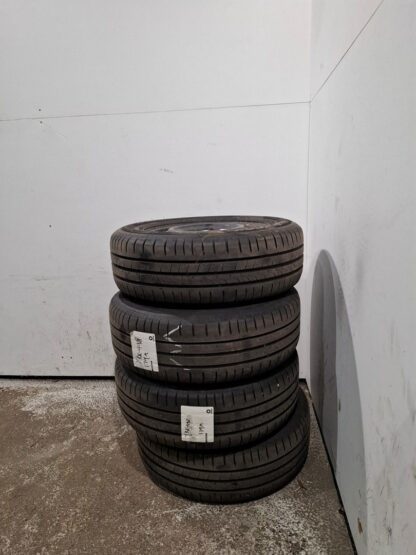 841496 - Image 3