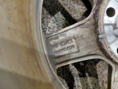 841698 - Image 8