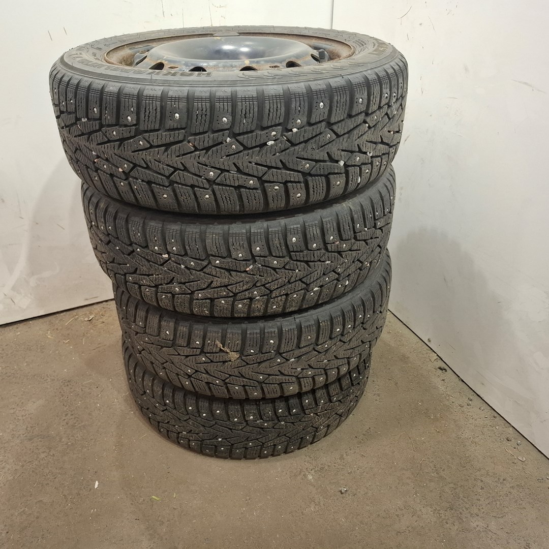843320 - Image 3