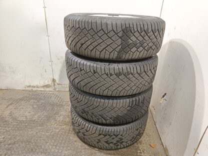 842187 - Image 3
