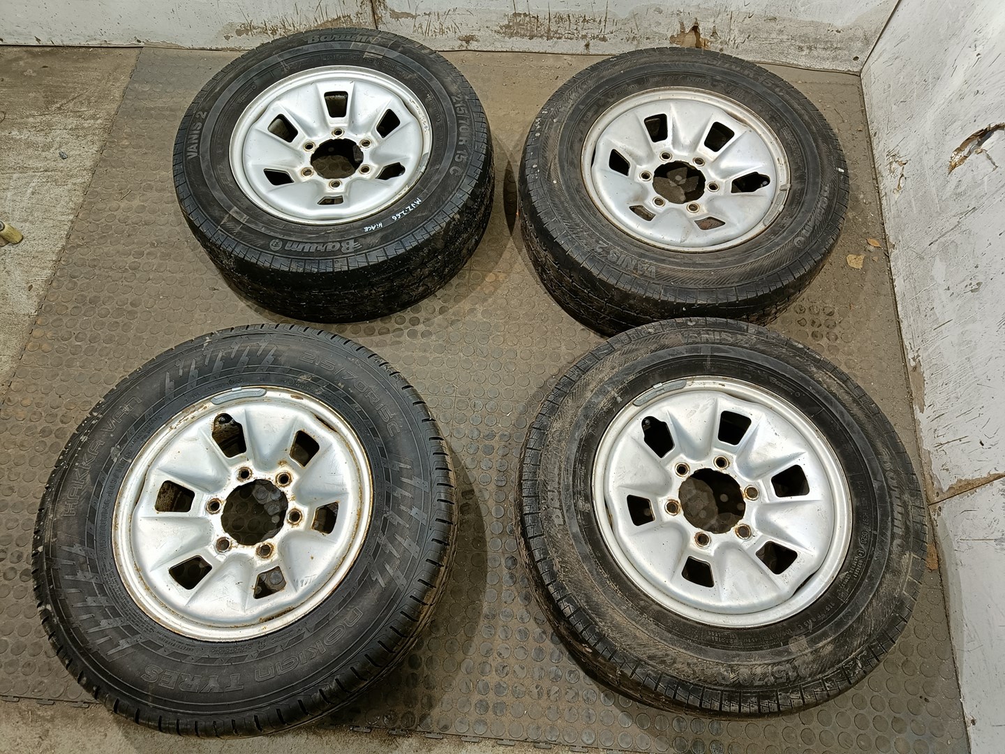 843333 - Image 4