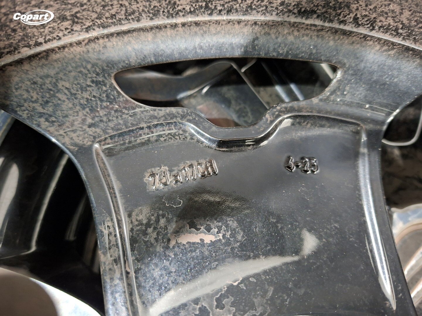 857060 - Image 2