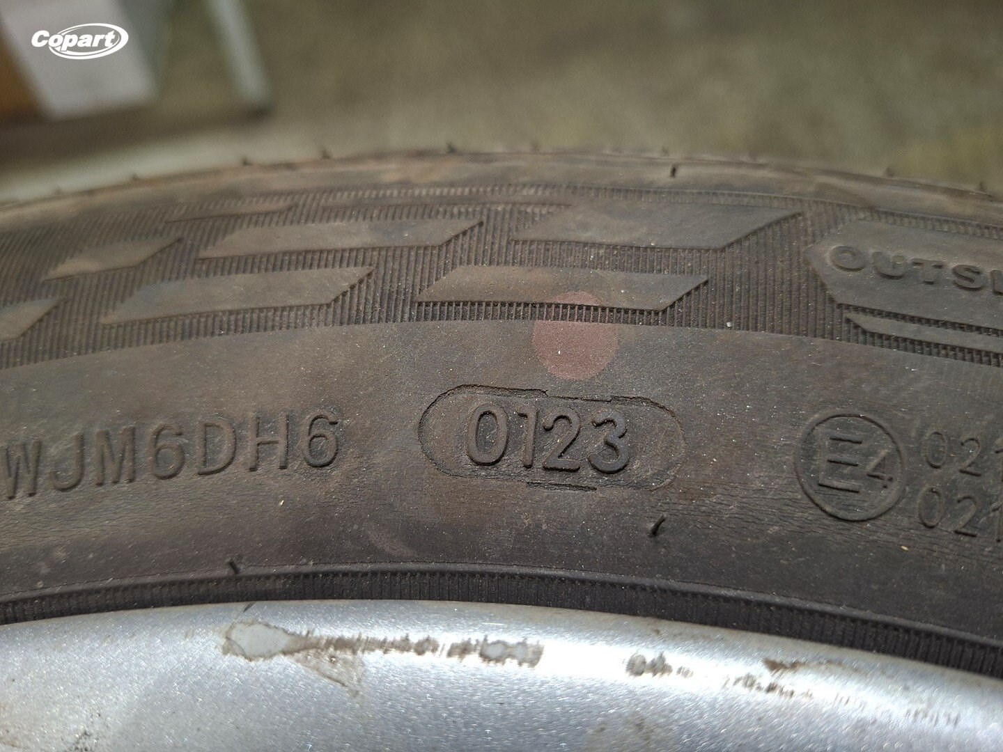 857242 - Image 3