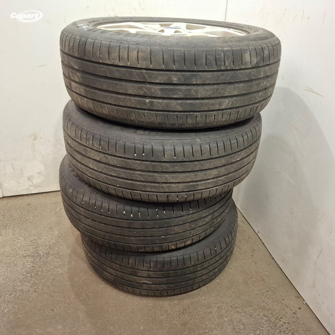857439 - Image 3