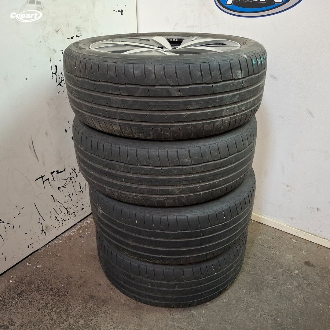 857586 - Image 3