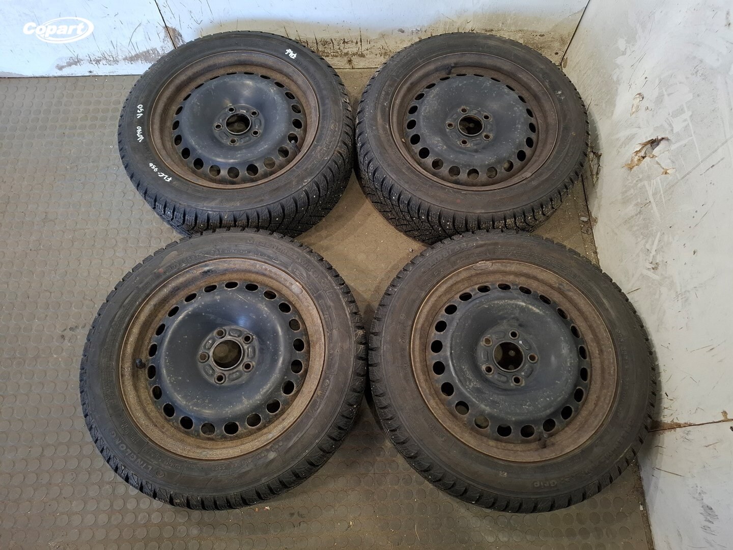 858254 - Image 4