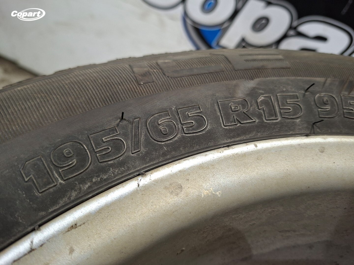 858739 - Image 3
