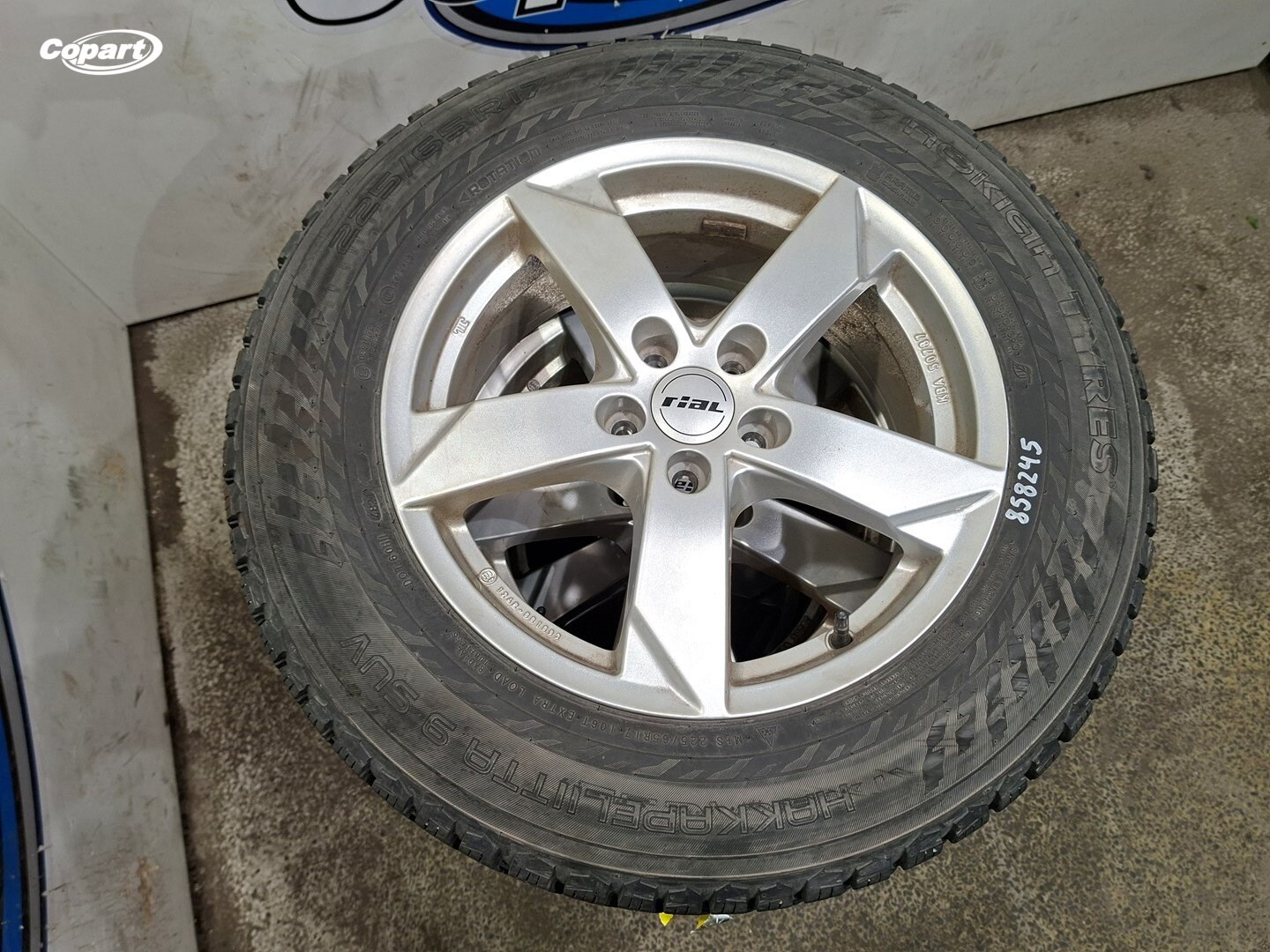 858883 - Image 6