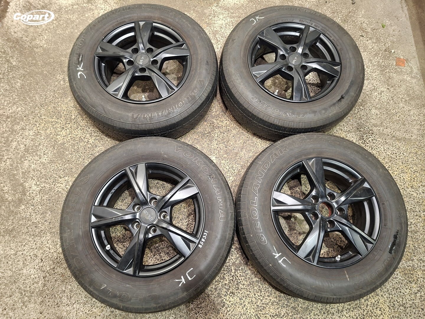 858886 - Image 10