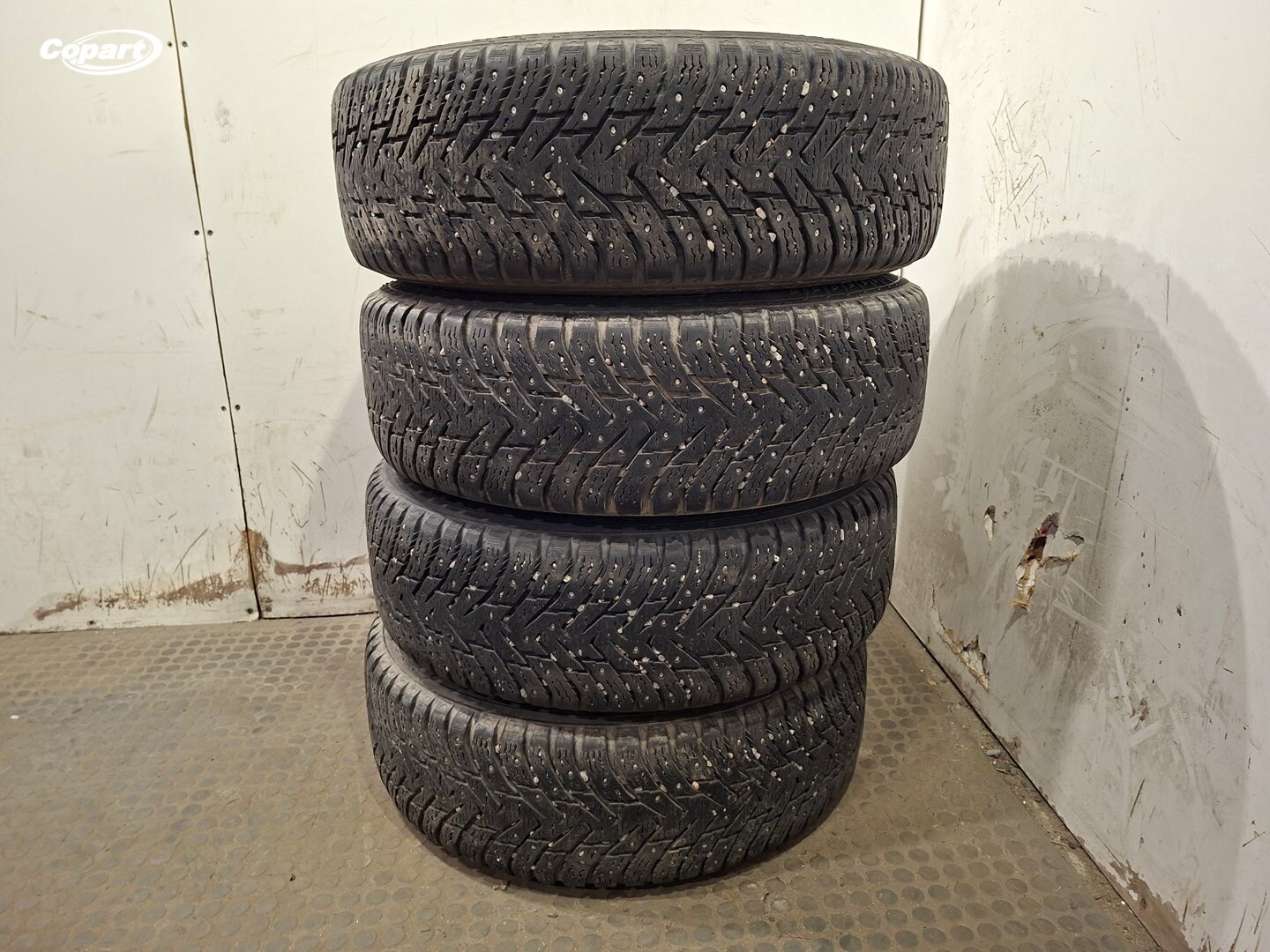 858888 - Image 3