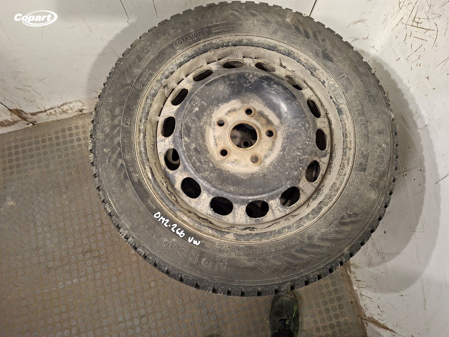 858890 - Image 2
