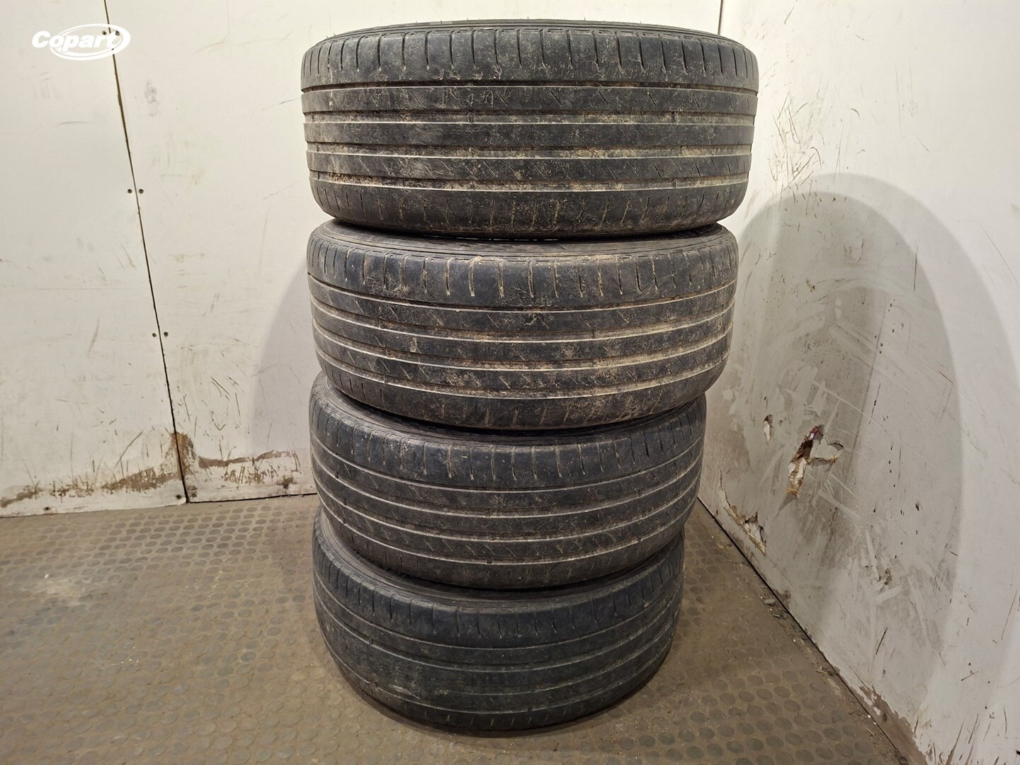 858911 - Image 3