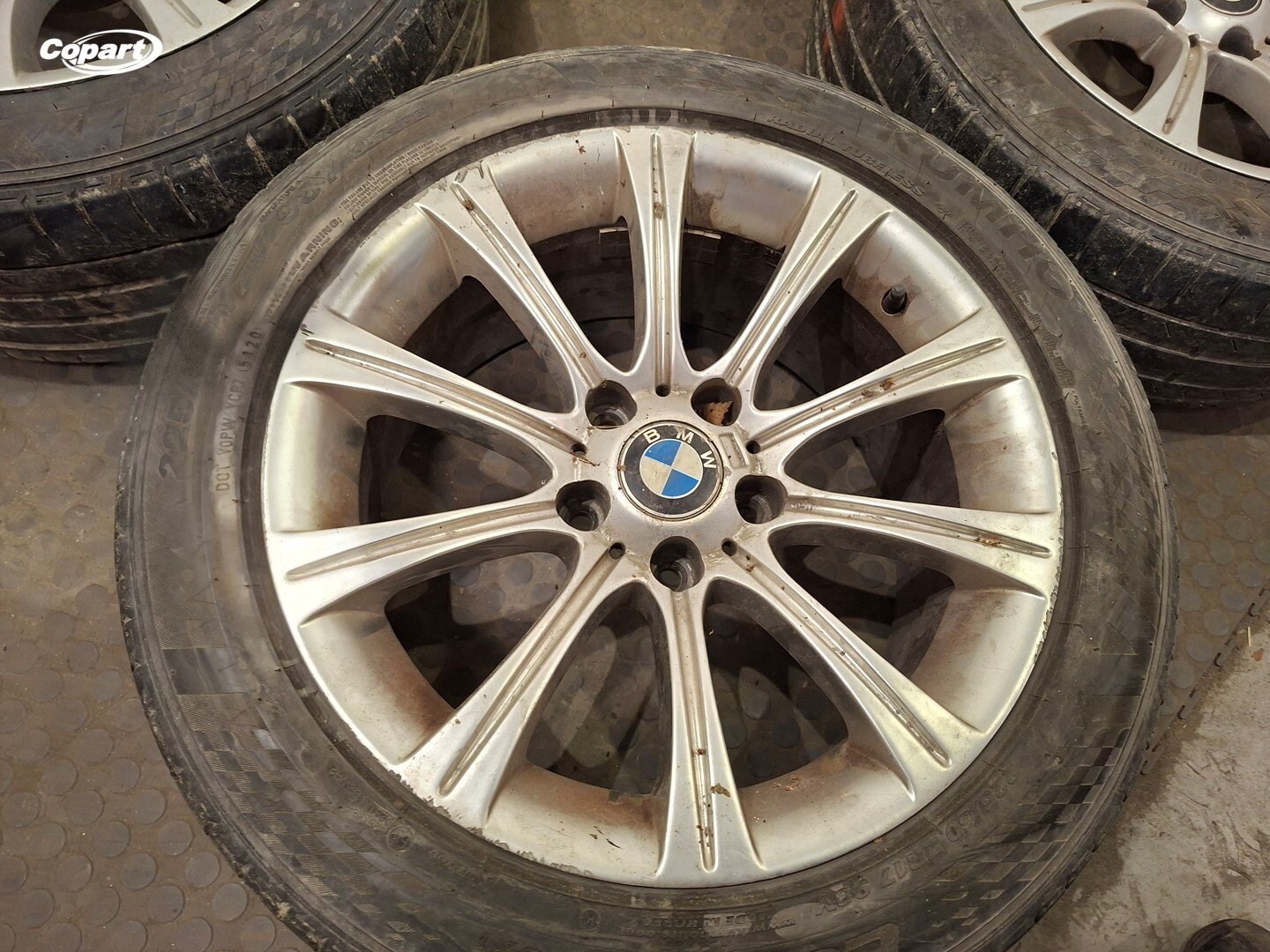858911 - Image 9