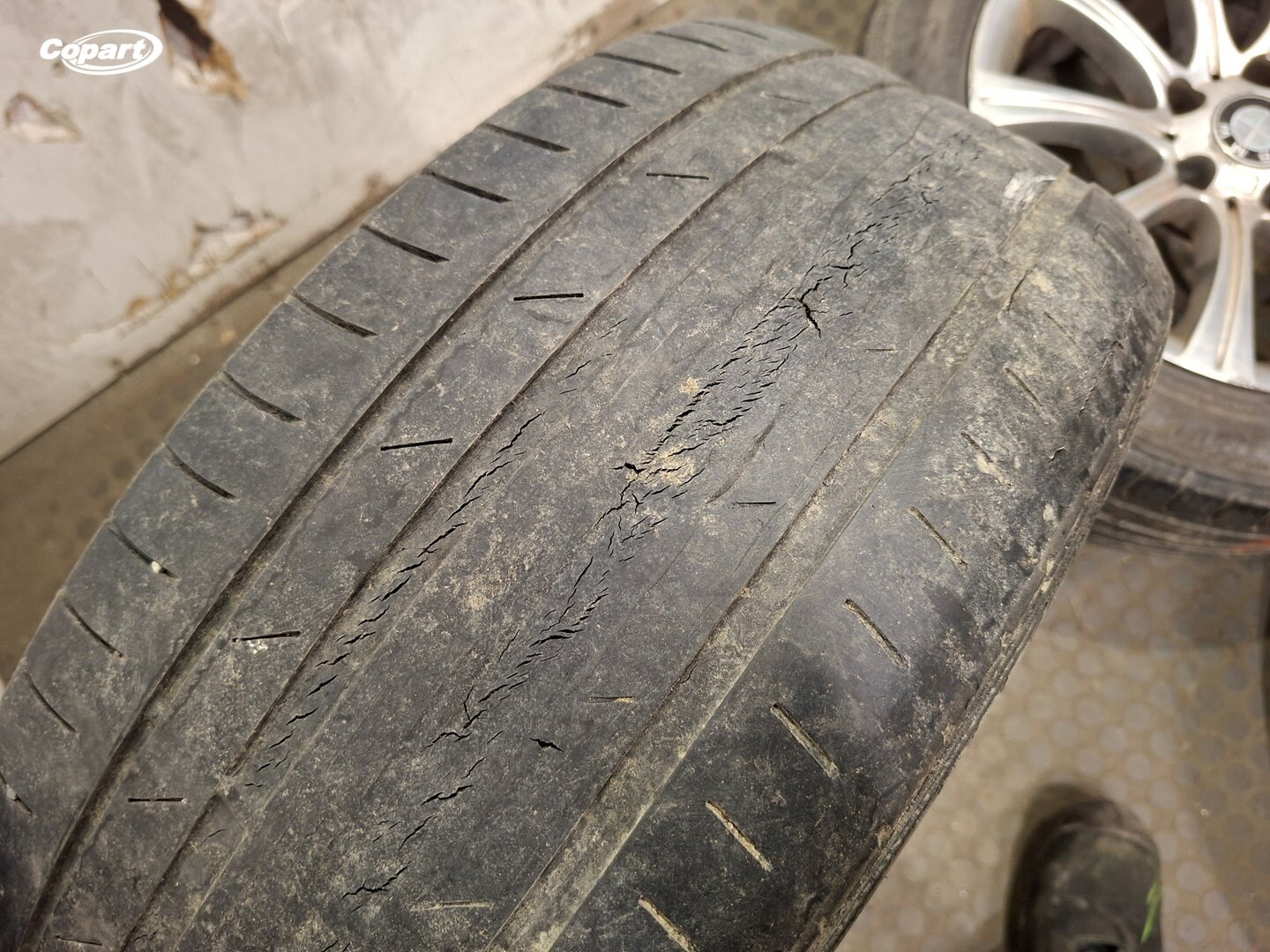 858911 - Image 10