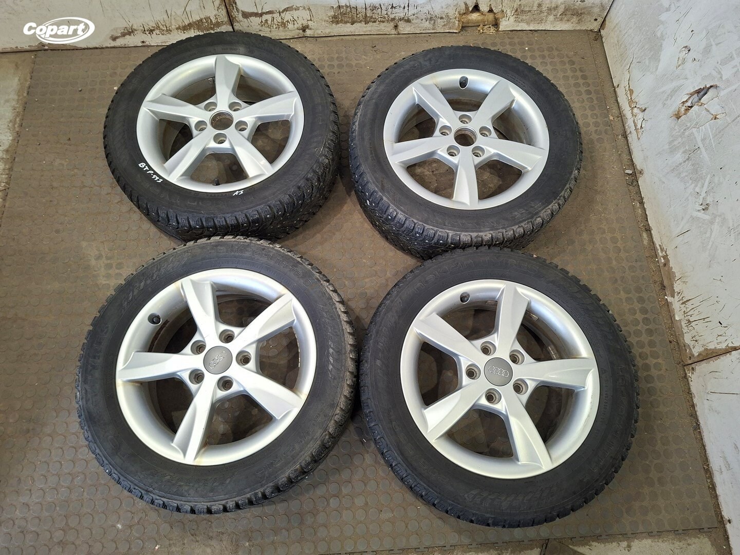 858913 - Image 4