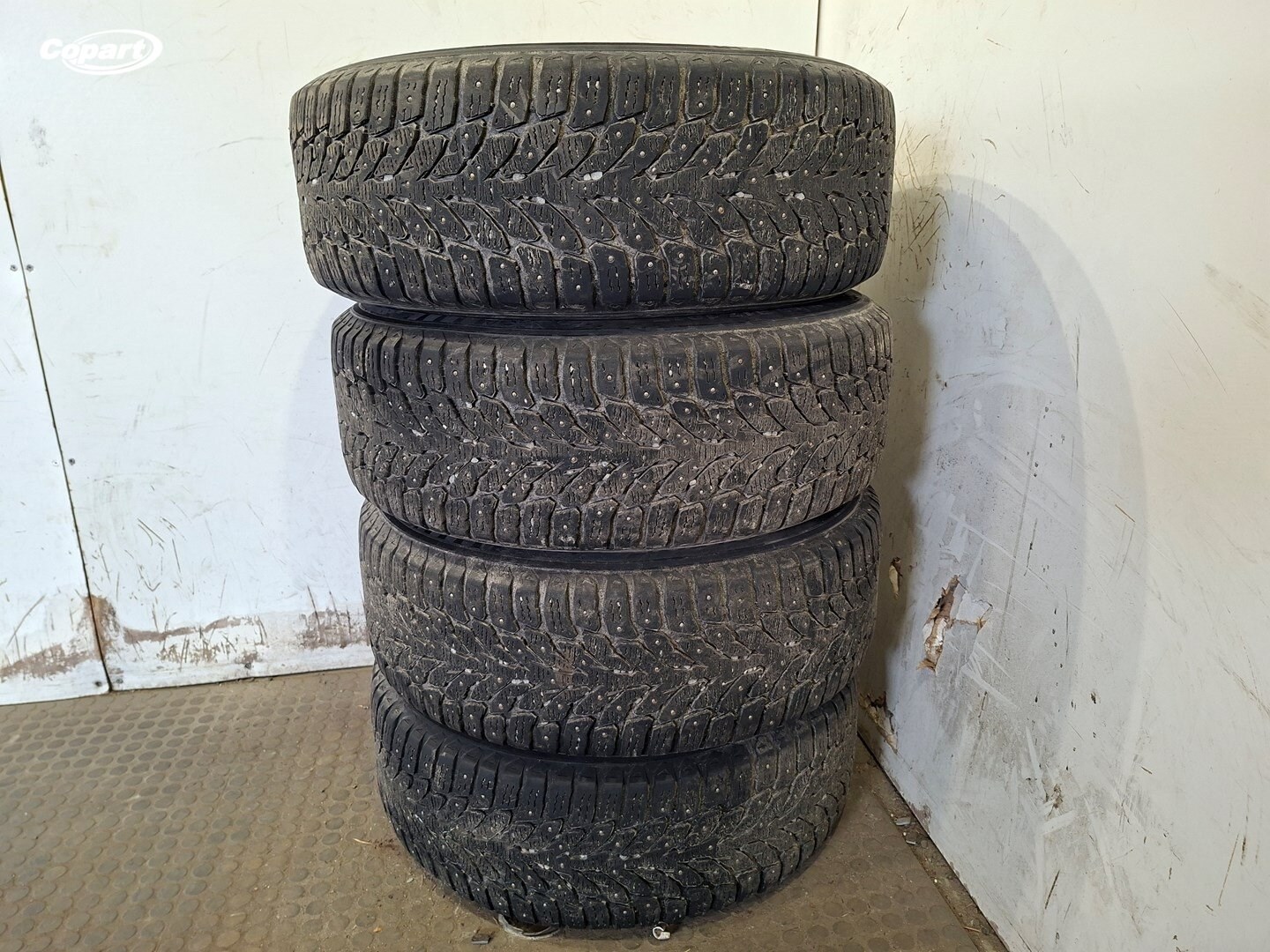 858914 - Image 3