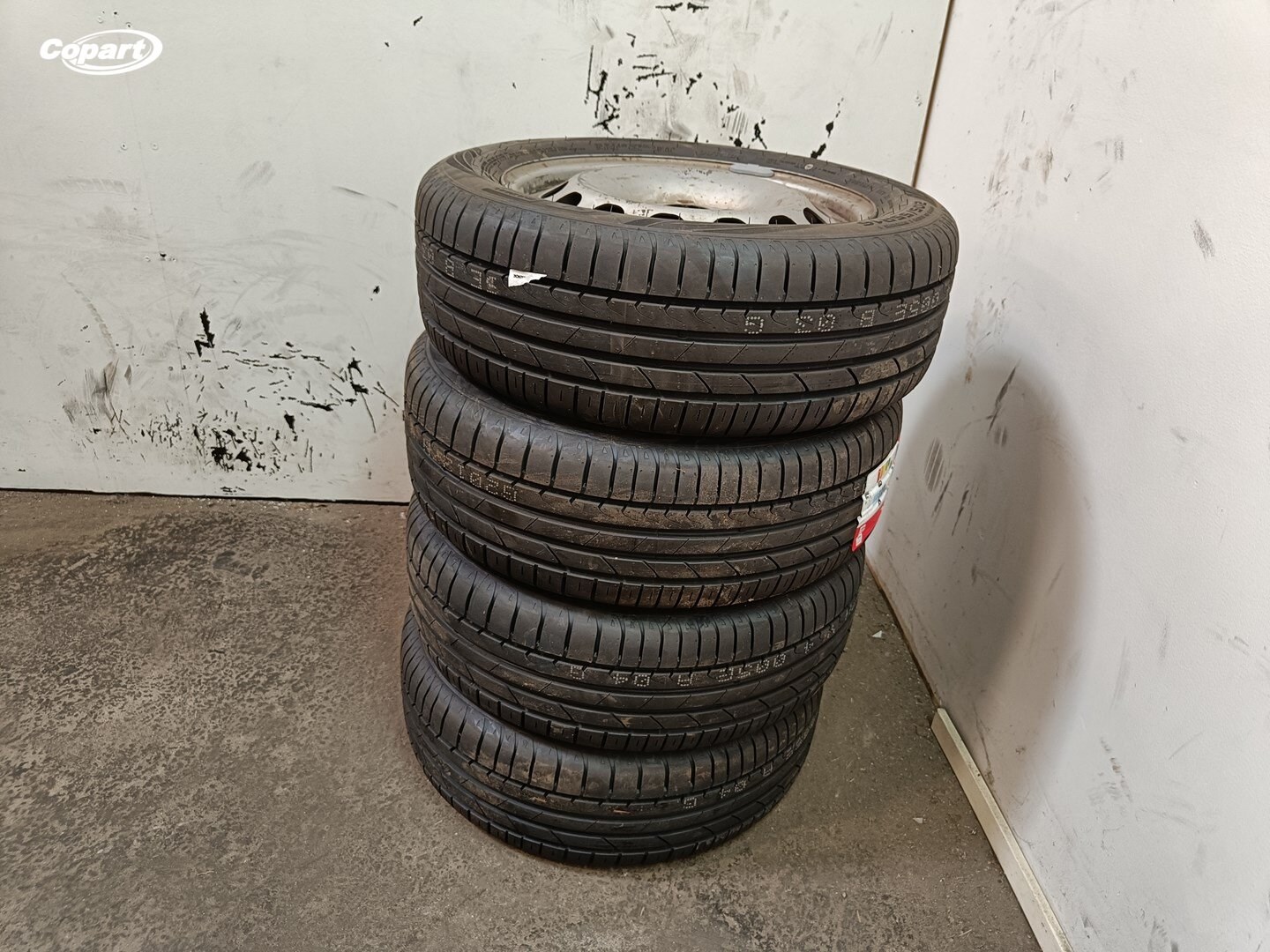 857709 - Image 3