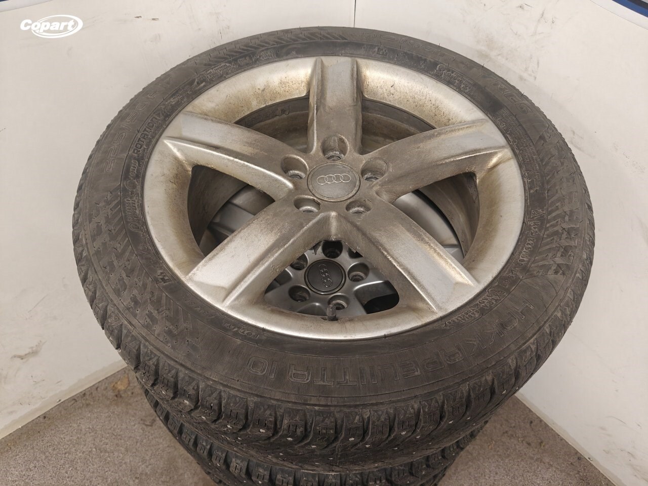 858107 - Image 2