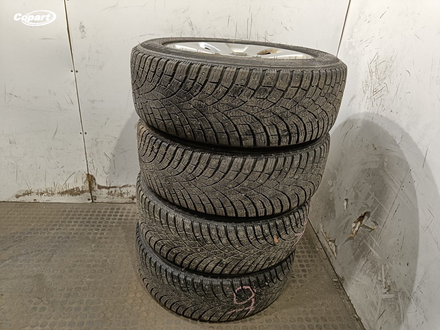 858321 - Image 3