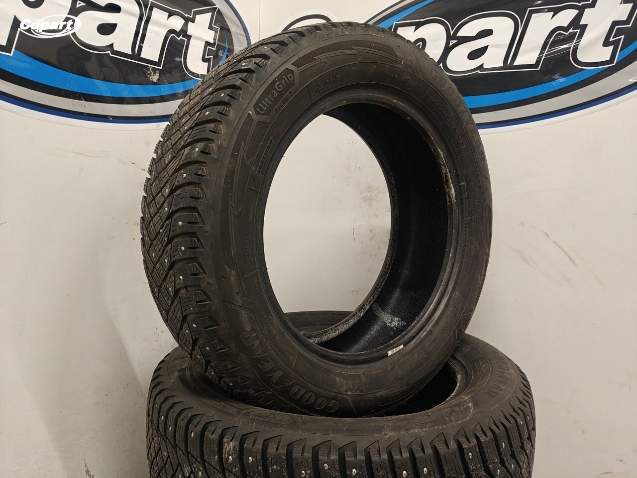 858348
