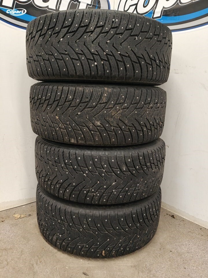 858910 - Image 3