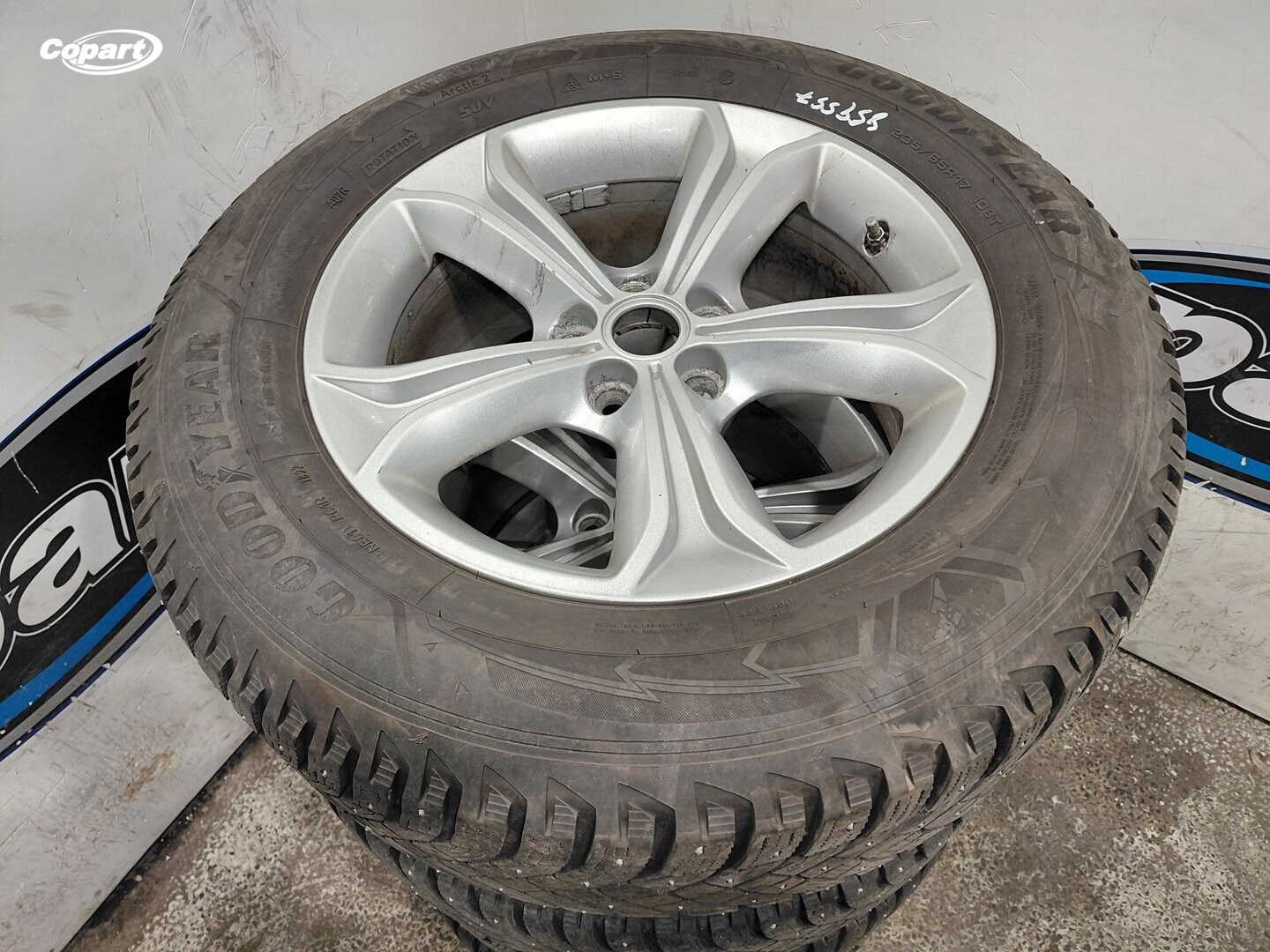 859946 - Image 2