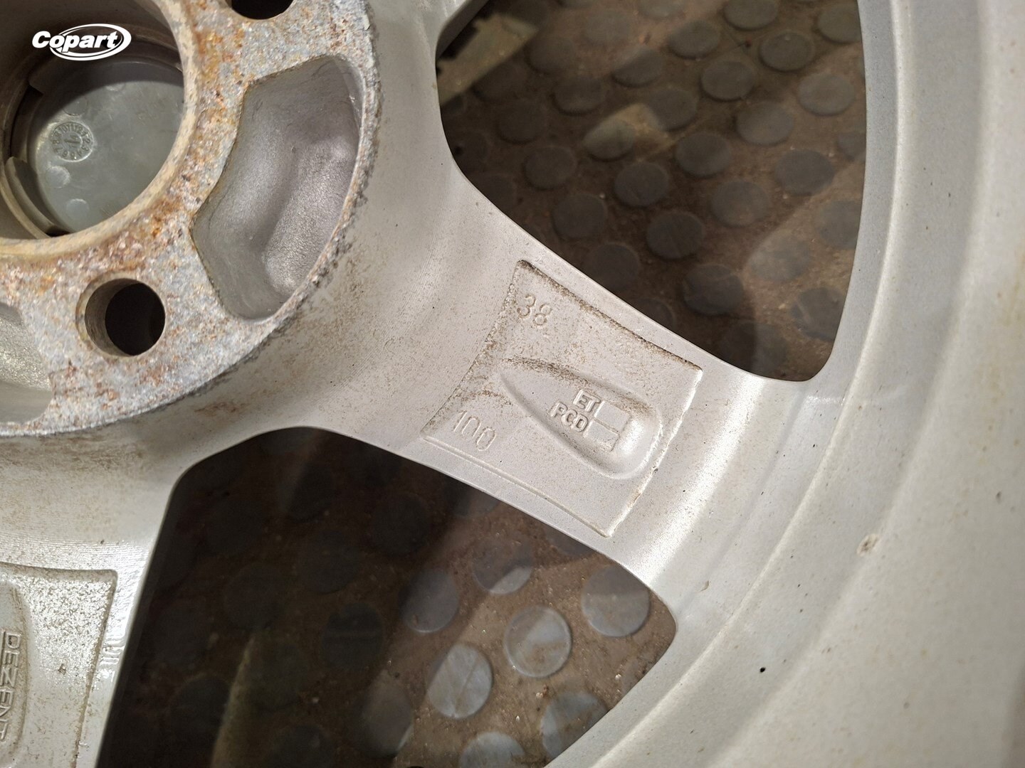 860318 - Image 10