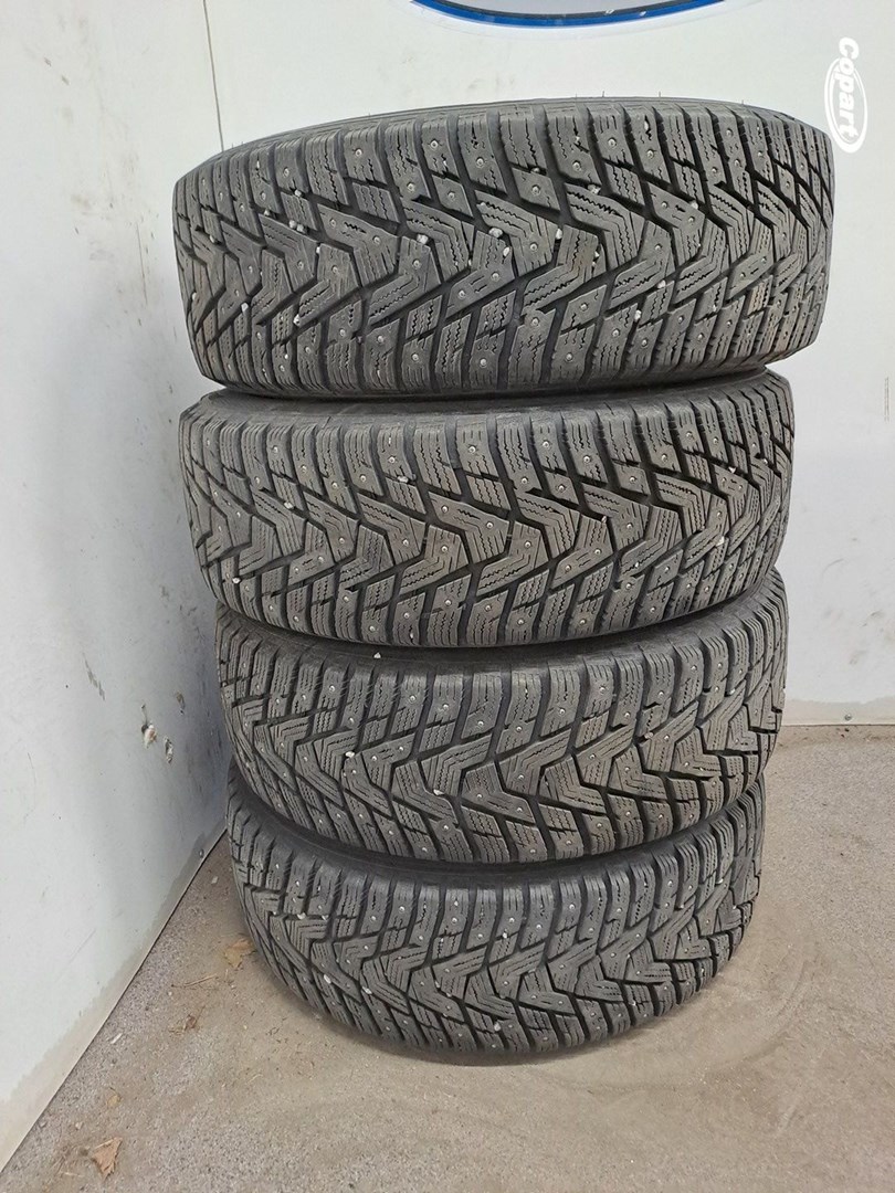 860360 - Image 3