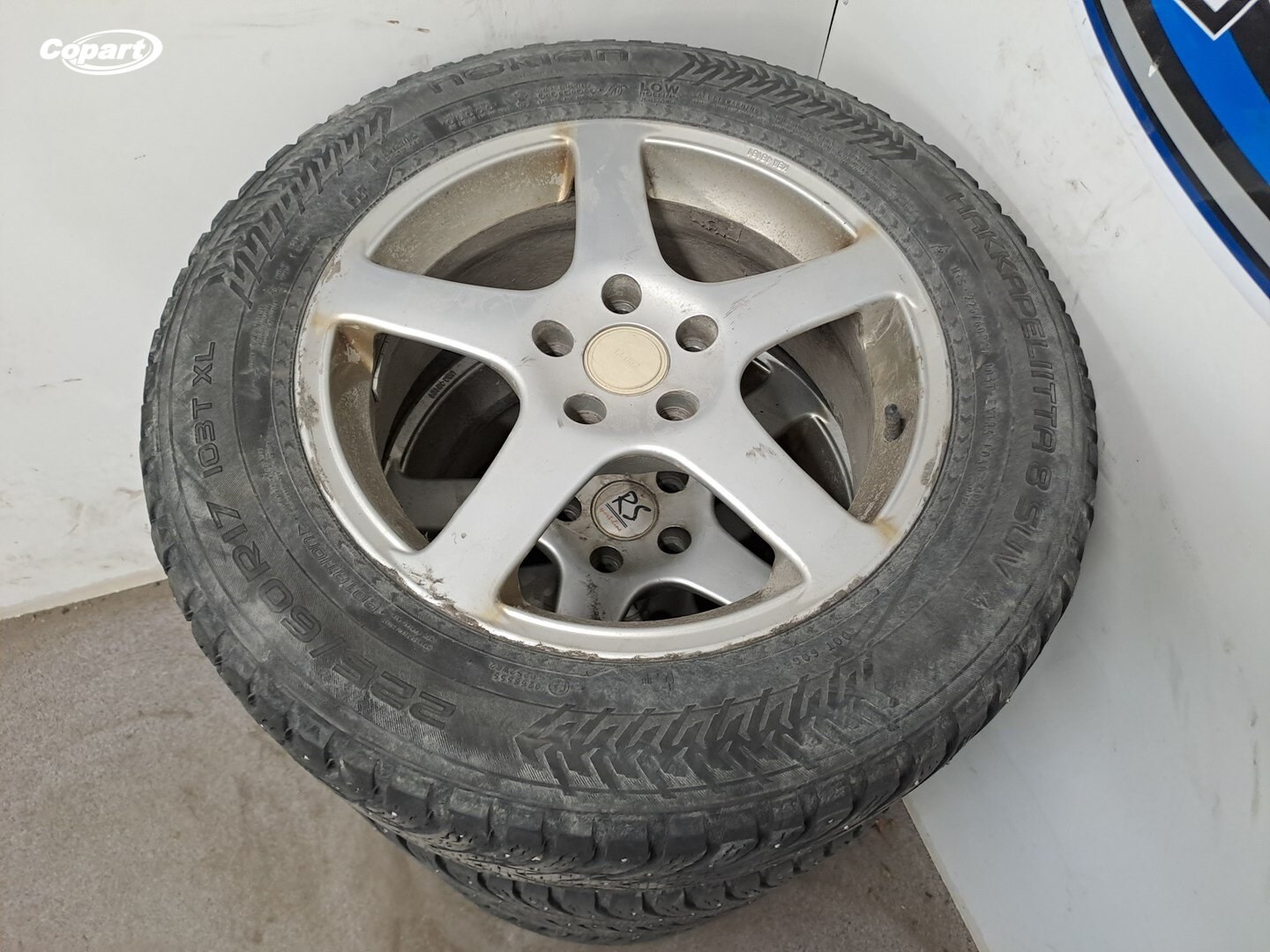 860375 - Image 2