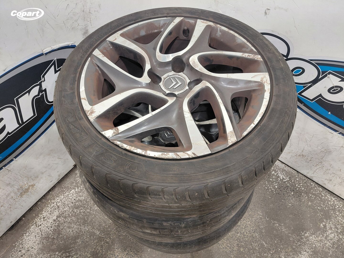 861885 - Image 2
