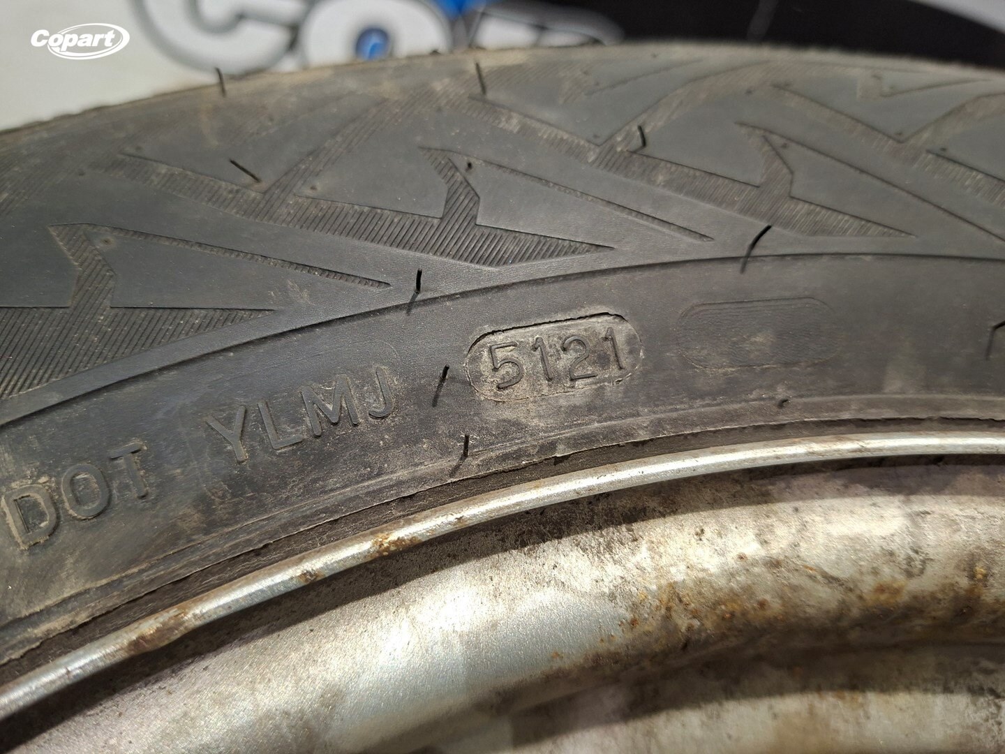 862869 - Image 3