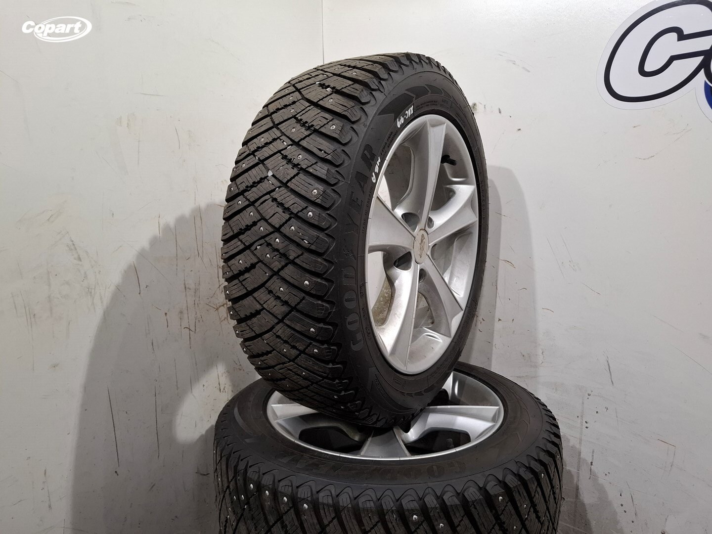 863096